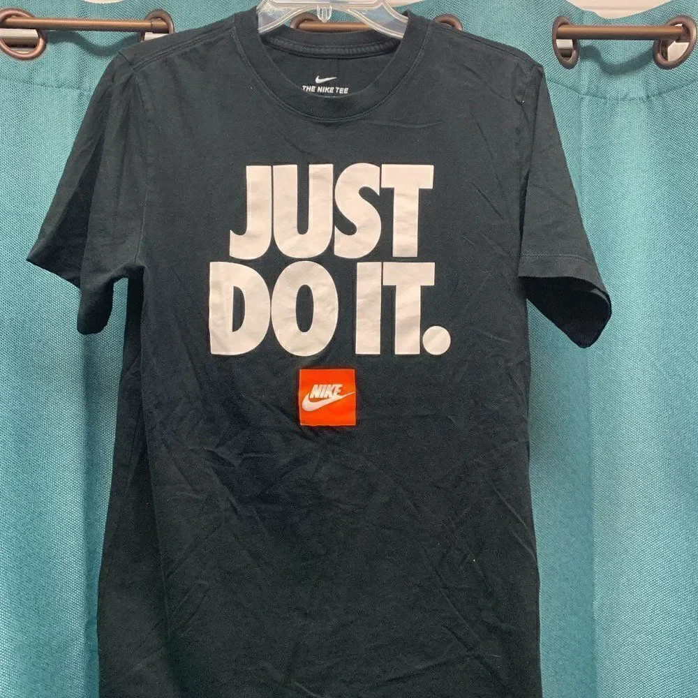 NWOT Nike